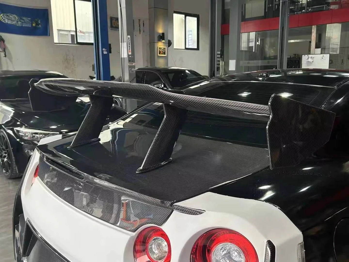 Carbon Fiber 2024 GTR35 NISMO Body Kit for GTR35 Old to New Upgrade